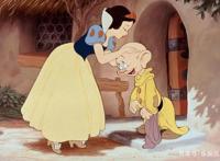 用色彩去重新审视《白雪公主和七个小矮人》，细节感人