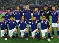 这样的日本我服！他们哭着清理赛场他们演绎真实版《足球小将》