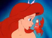 《小美人鱼》片场照曝光！黑人爱丽儿拯救白人王子，影迷吐槽不断