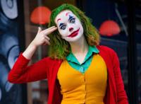 惊艳的小丑cosplay，没想到来自于女coser，扮成哈莉奎茵同样很棒