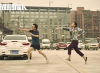 谁说《疯狂外星人》拿观众当猴耍？看懂这部荒诞片是现代人生存素养