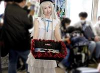 冈妈三部曲联动开启，面码Coser光脚为你服务