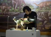 恐龙复原大王：他的画曾上了《自然》封面，却一年没再“碰”恐龙