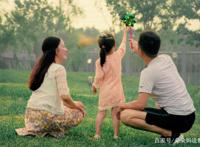 “读万卷书不如行万里路”，家长多带孩子出游，建立孩子的世界观