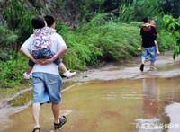 “读万卷书不如行万里路”，家长多带孩子出游，建立孩子的世界观