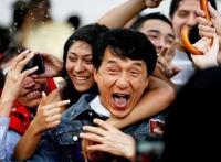 浅谈成龙当年在日本的影响有多大！竟有无数动漫争相模仿