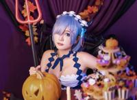 Cos正片：哇，蕾姆小恶魔来临了！果然也是我们都熟悉的蕾姆蓝