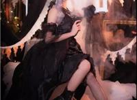 小萝莉COS黑暗洛丽塔小恶魔，恶魔叉神还原，回眸一笑让人恋爱！