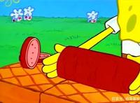 比基尼海滩美食，海绵宝宝躲过意大利香肠，没躲过奶奶爱的小饼干