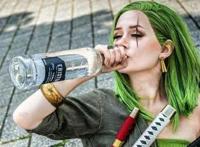 航海王：几个漫画角色真人版惊现街头，女版索隆另有一番风味