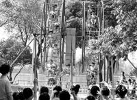 改革开放40年变迁，我的童年玩这些……