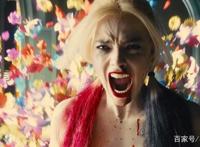 DC《自杀小队2》中，哈莉·奎茵右脸上标志性的文身，为何消失了？