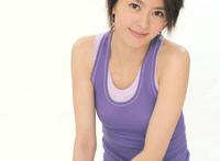 梁咏琪丈夫与女儿在演唱会上与她大秀恩爱，展现幸福女人模样！