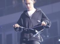 「EXO」论D.O.与演唱会彩带的“爱恨情仇”！边伯贤在推特翻牌子