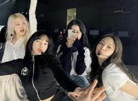 BLACKPINK线上演唱会幕后照，美女们太养眼了！我爱辣妹