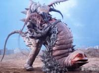 《德凯奥特曼》第6集：古墩和双尾怪联合了？这是一个恐怖的讯号