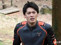 德凯奥特曼10月官方剧照最终形态强劲型首秀庞顿：是不是玩不起