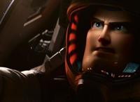 组图：动画《光年正传》曝海报“美国队长”埃文斯配音巴斯光年