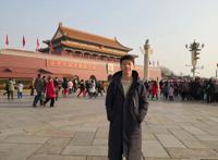 他获物理竞赛金牌，保送到清华！遇到好题，把它记在错题本上……