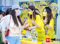 卖萌搞事的小黄人开启斗智斗勇的冒险，《小黄人大眼萌：神偷奶爸前传》上映