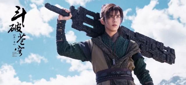 许凯《雪鹰领主》剧照，古力娜扎造型神似鞠婧祎，网友：太塑料了