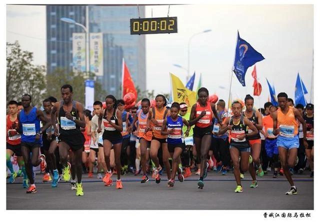 游戏天堂快乐奔跑2017曹娥江国际马拉松热力开跑