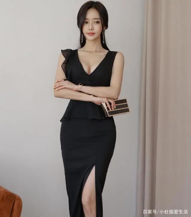 四本时空穿梭文：融合时空，接引异界穿越者，他靠收房租来成神！