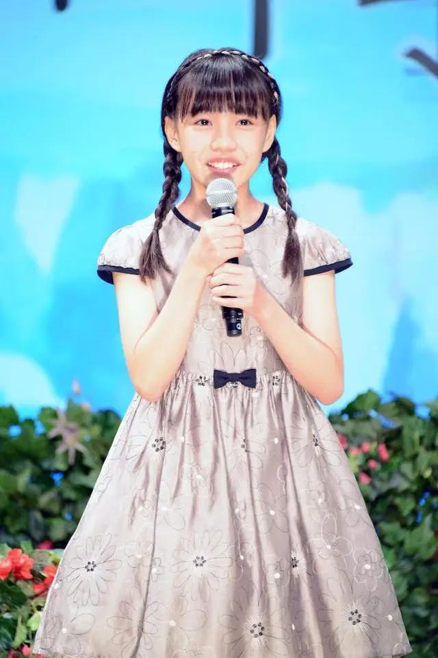 组图：《海岬的迷途之家》试映会芦田爱菜大竹忍出席活动