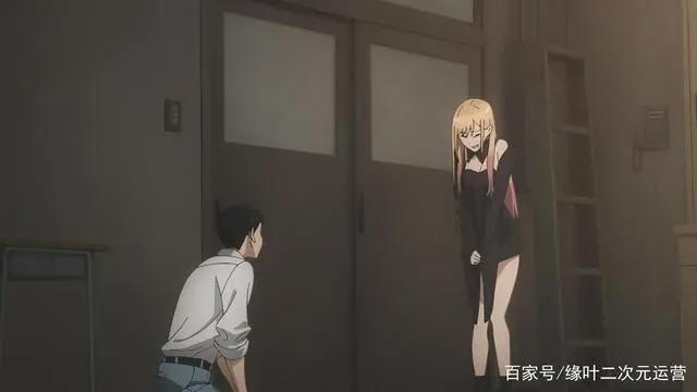 1月新番《恋上换装娃娃》，女主倒飞向男主，这段真的是笑出猪叫