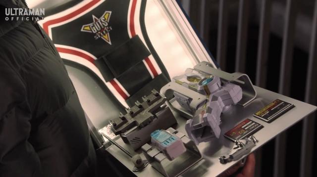 《特利迦奥特曼》，首集打斗满分，可惜文戏还是差了一点