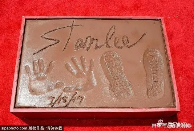 漫威之父StanLee辞世他带走了一个宇宙
