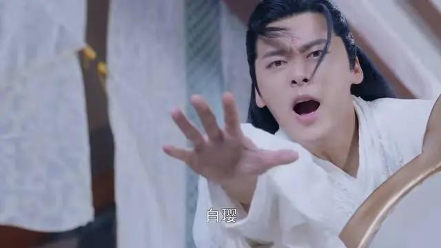 《镜·双城》首播获1.2亿好成绩，口碑却被怼翻，网友吐槽停不下