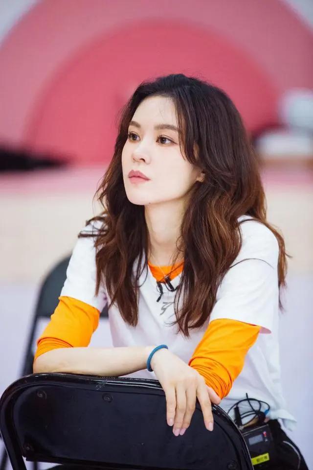 《镜·双城》漫版定档8月15日，剧版也即将来袭，李易峰令人期待