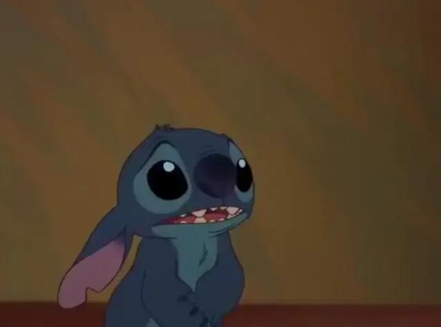 原来史迪仔一直为爱克制自己，可能这就是真正的喜欢吧！