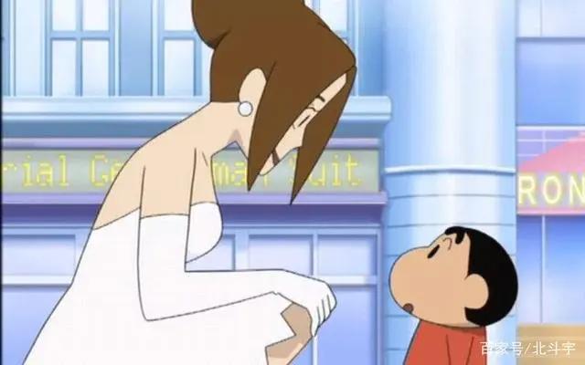 蜡笔小新动漫：小新爸爸收入居然那么多，生活中温暖处处撒播