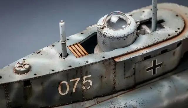 模型故事:二战时期世界上最小的潜艇，诞生于德国，却退役于法国