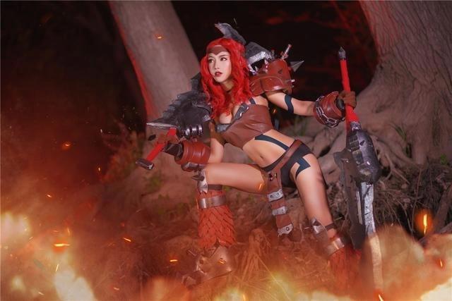 《幻镜诺德琳》前传COS蕾娜斯与乌拉，清纯又不失性感