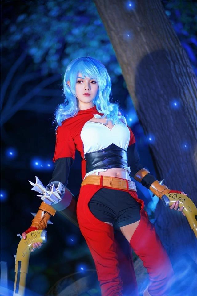 《幻镜诺德琳》前传COS蕾娜斯与乌拉，清纯又不失性感