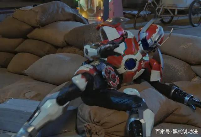 如何评价铠甲勇士猎铠黎明天塔中规中矩的一作刑天客串成败笔