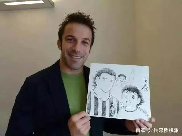 大空翼现身世界杯应援，童年记忆里的他才是排名第一的足球巨星