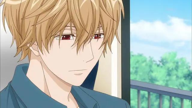 双向奔赴的非典型少女漫——《狼少女与黑王子》