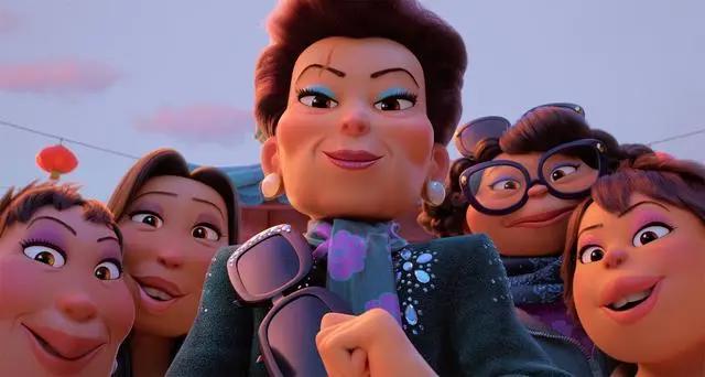 豆瓣评分8.2，2022高分动画《青春变形记》，皮克斯太会了