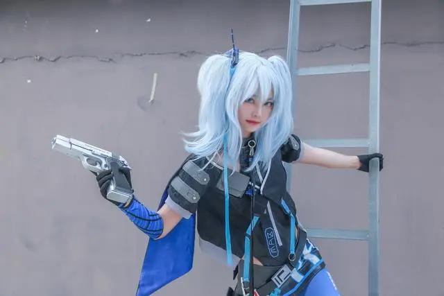 四组非常漂亮的手游《少女前线》系列COSPLAY作品！造型很帅气！