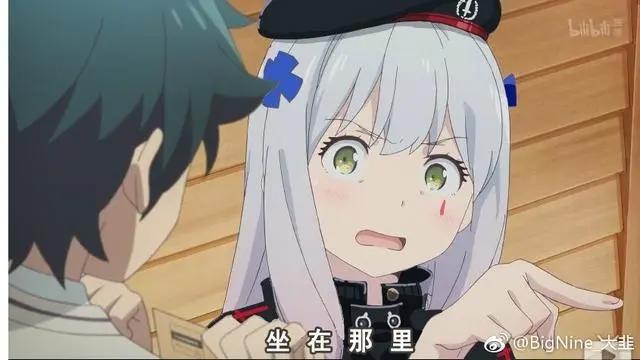 画师把蕾姆画成“战术少女”，冲锋枪比魔法好用多了！