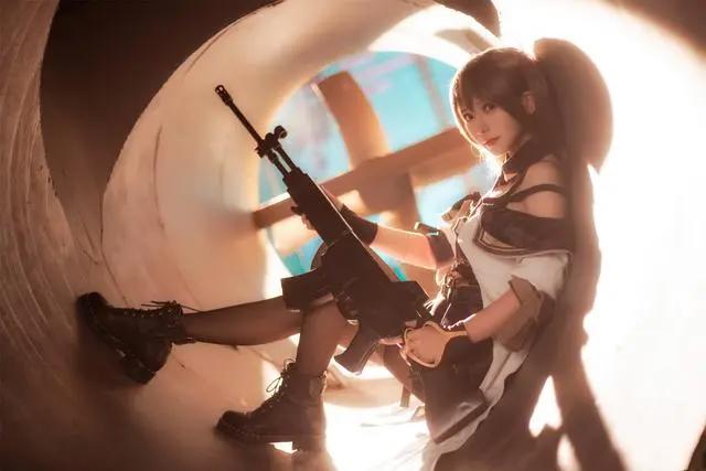 三组国产游戏《少女前线》系列COSPLAY作品欣赏！造型非常帅气哦
