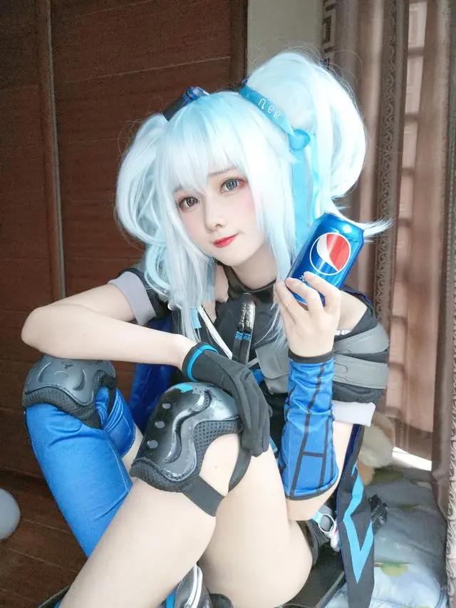 三组国产游戏《少女前线》系列COSPLAY作品欣赏！造型非常帅气哦