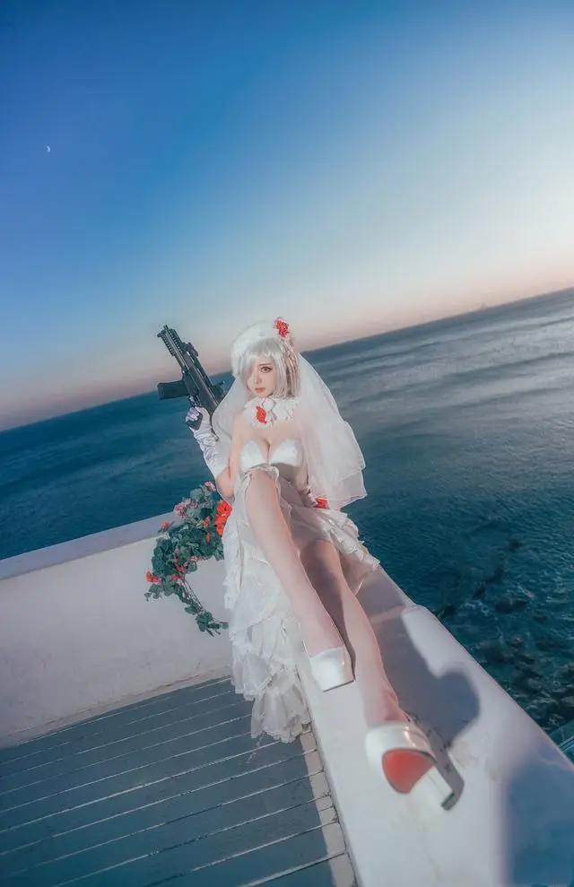 来自三位国人妹子带来的游戏《少女前线》系列COSPLAY作品欣赏！
