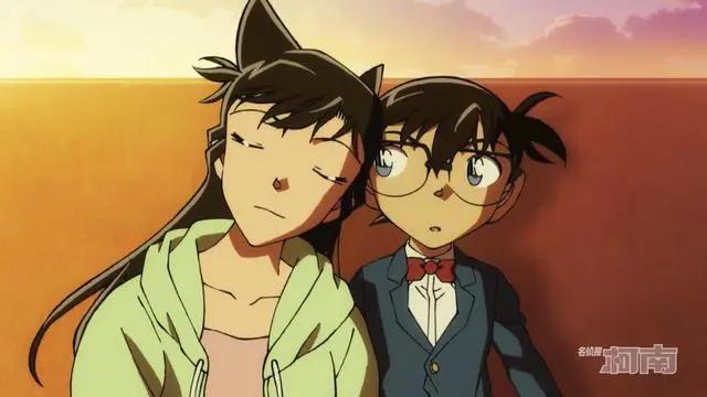 名柯1072话更新，柯南再现踢球名场面，“三小只”又引发漫迷争议