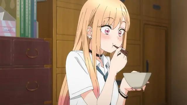 更衣人偶坠入爱河：女主发现自己喜欢男主，却又出现了一位美少女