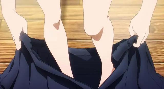 更衣画面哪家强？《明日酱的水手服》VS《更衣人偶坠入爱河》